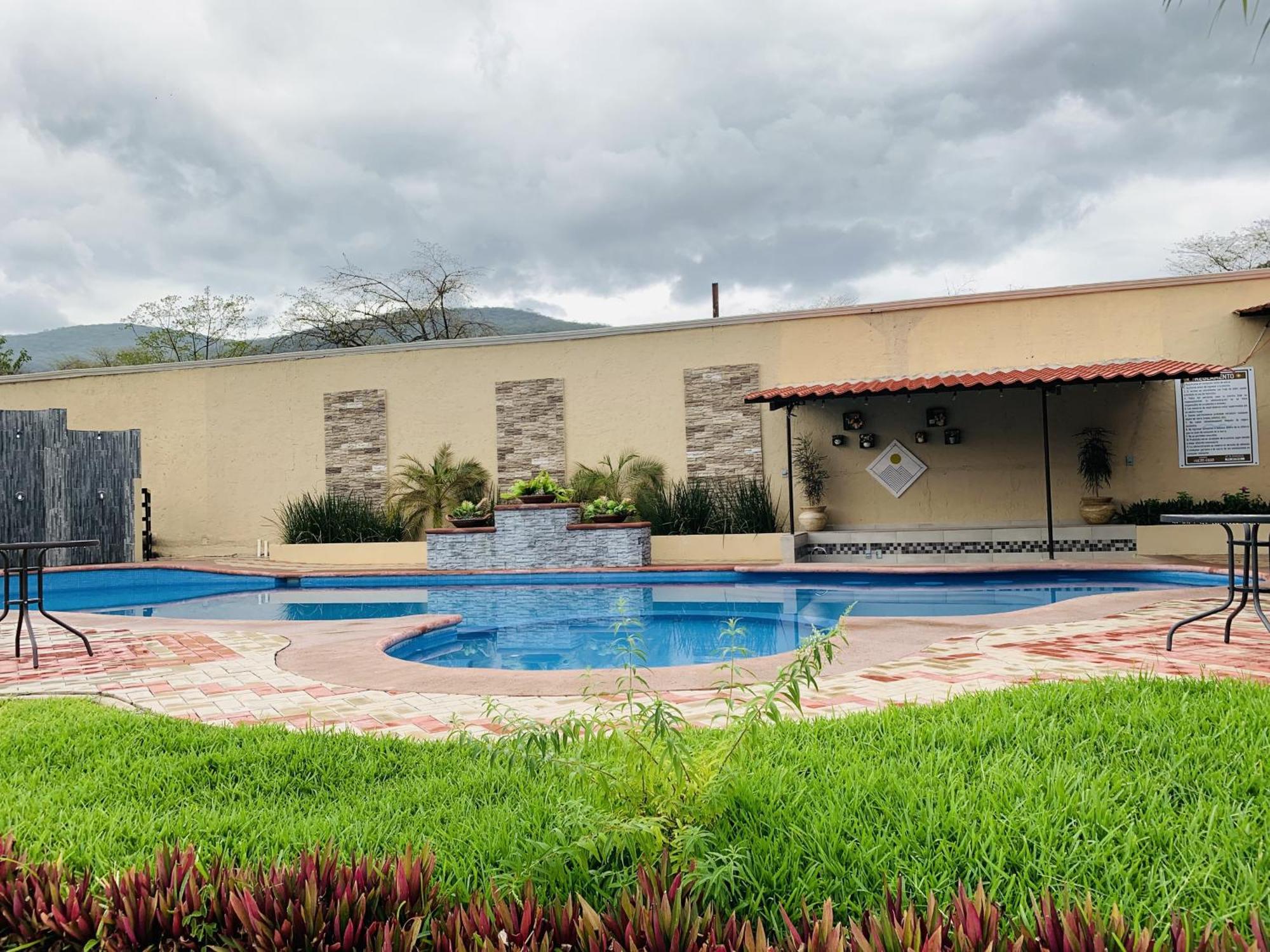 Hotel Y Restaurante Villas Del Sol Jalpan Exterior photo